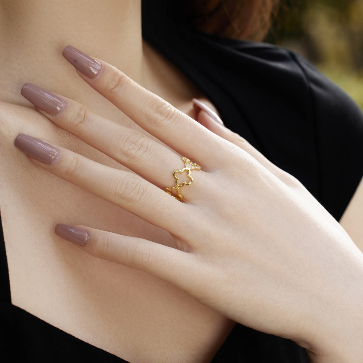 [AURORA]Hollow Design Four-Leaf Clover Flower Shape Ring
