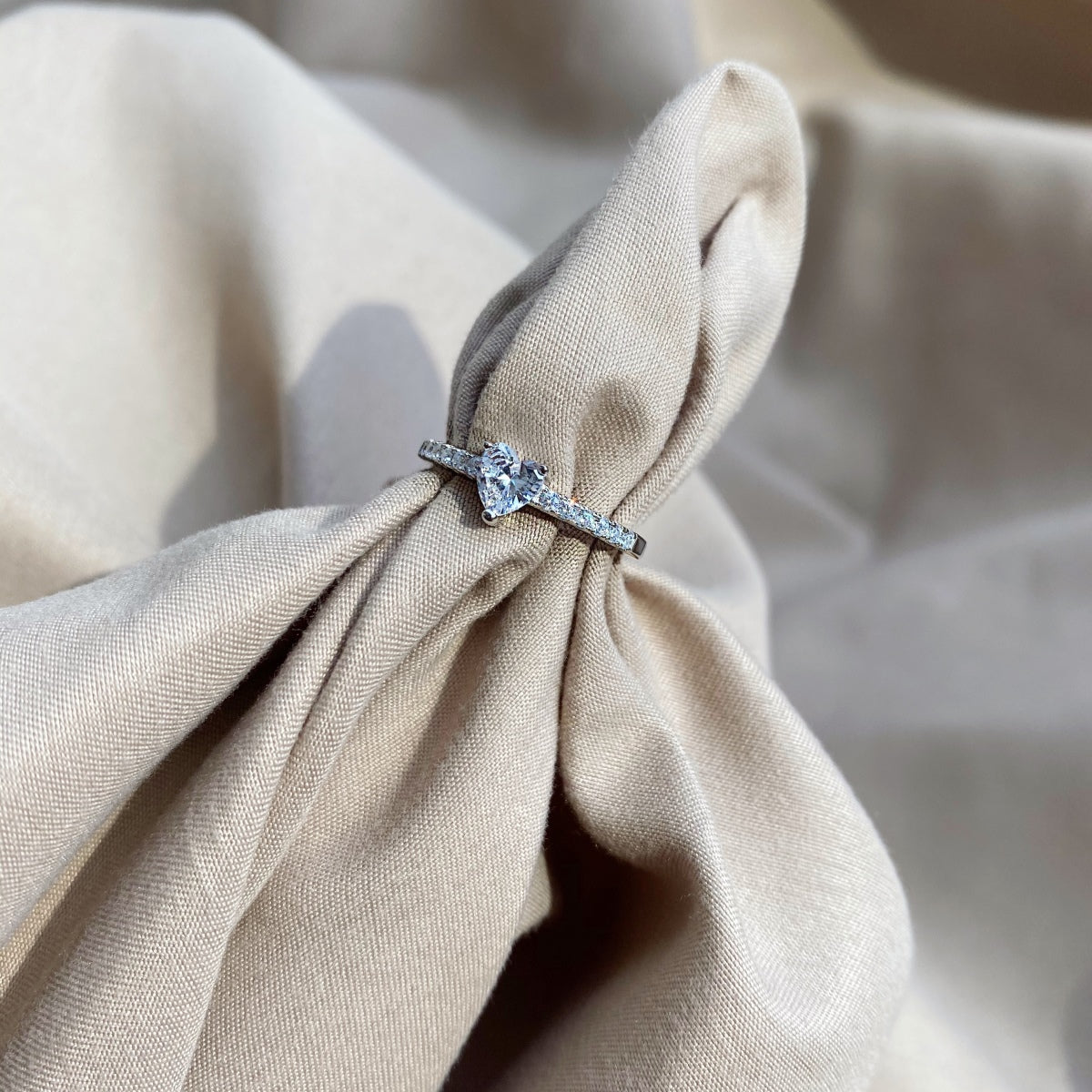 [AURORA]0.5 Carat CaratEternity Charming Heart Shape Lover Ring
