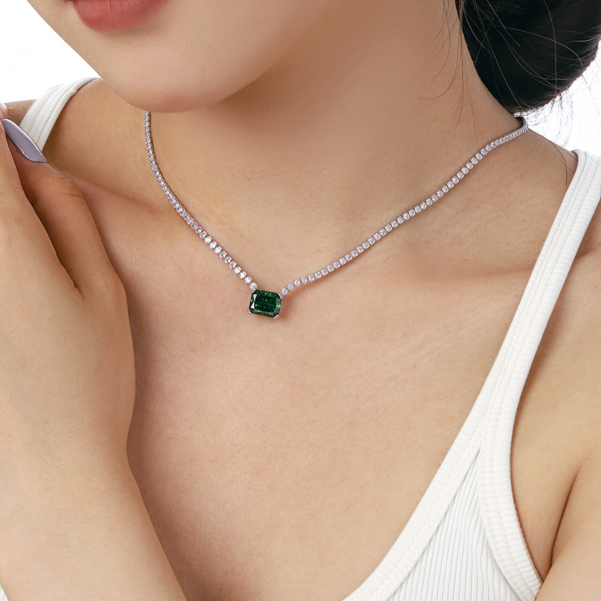 [AURORA]4.0 Carat Elegant Radiant Cut Necklace