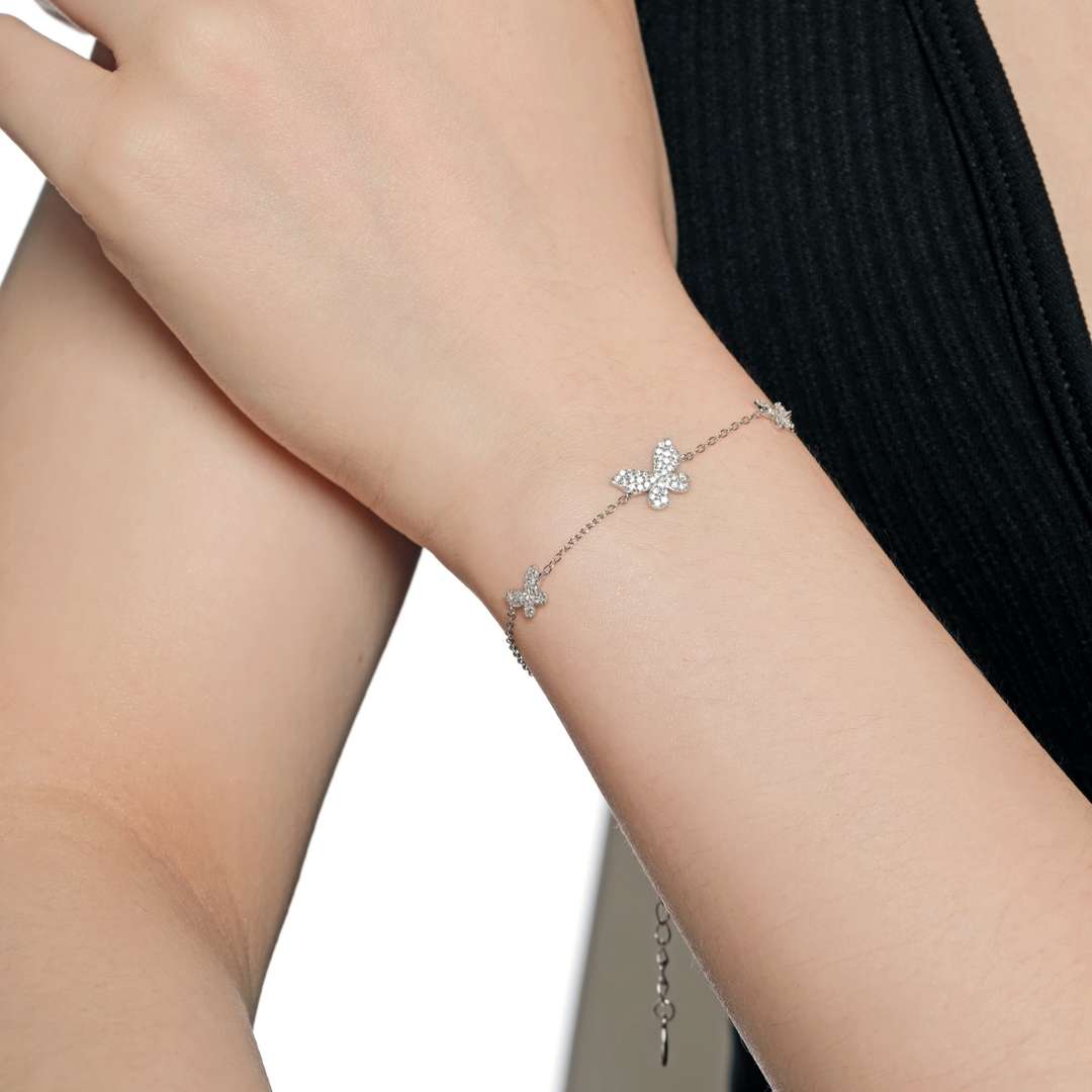 [AURORA]Delicate Butterfly Pendant Bracelet