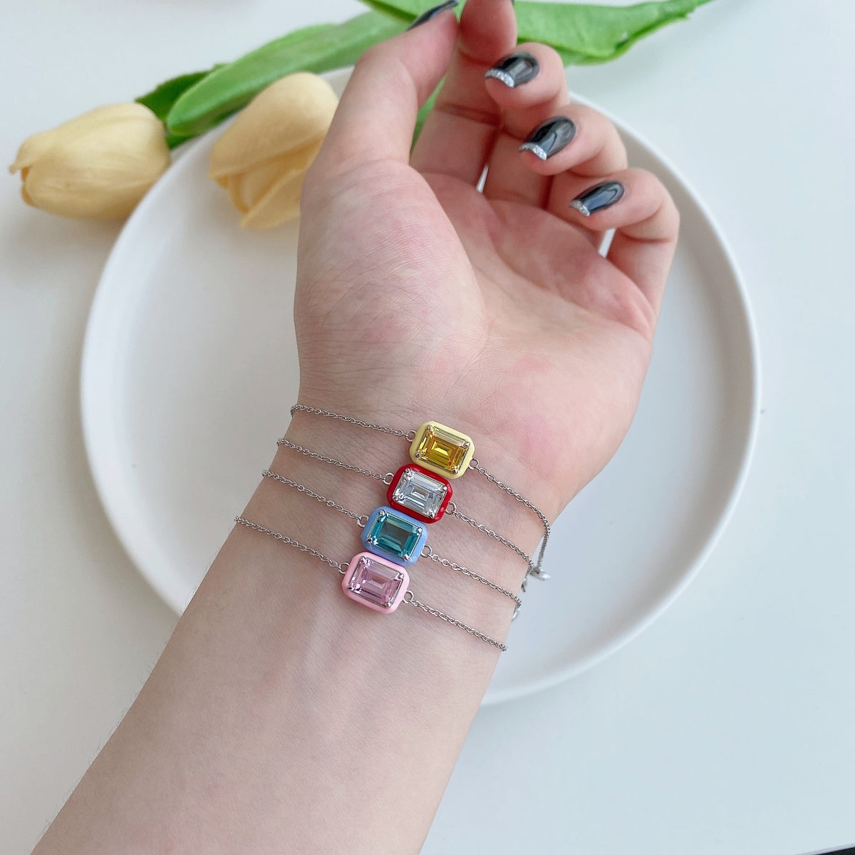 [AURORA]2.0 Carat Sparkling Colorful Emerald Cut Daily Bracelet