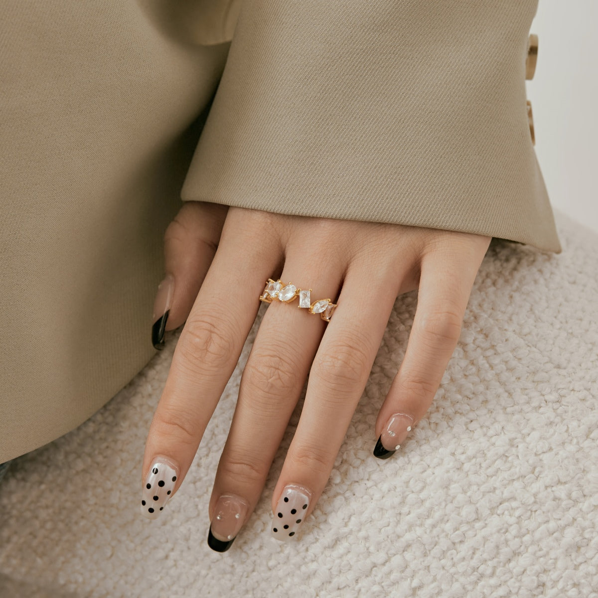 [AURORA]Delicate Multi Cut Ring