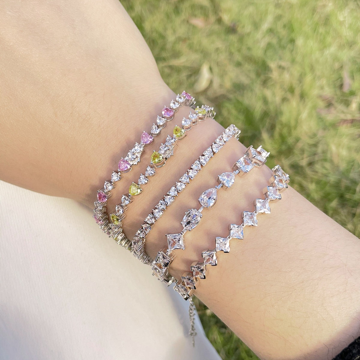 [AURORA]0.5 Carat Ornate Princess Cut Daily Bracelet