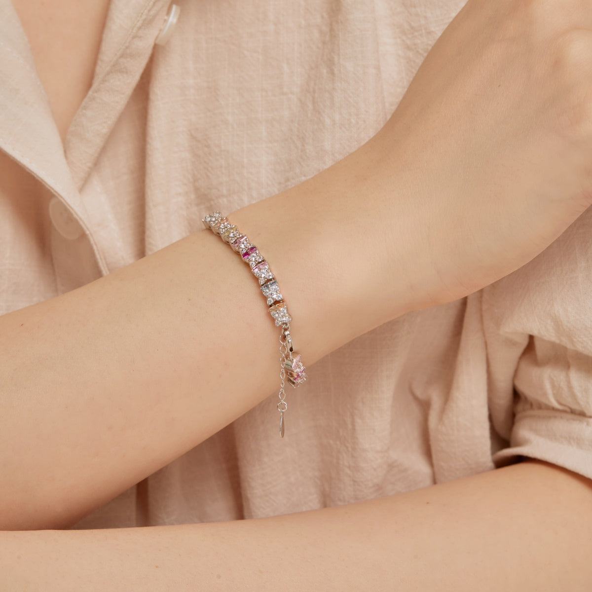 [AURORA]Unique Colorful Flower Shape Daily Bracelet