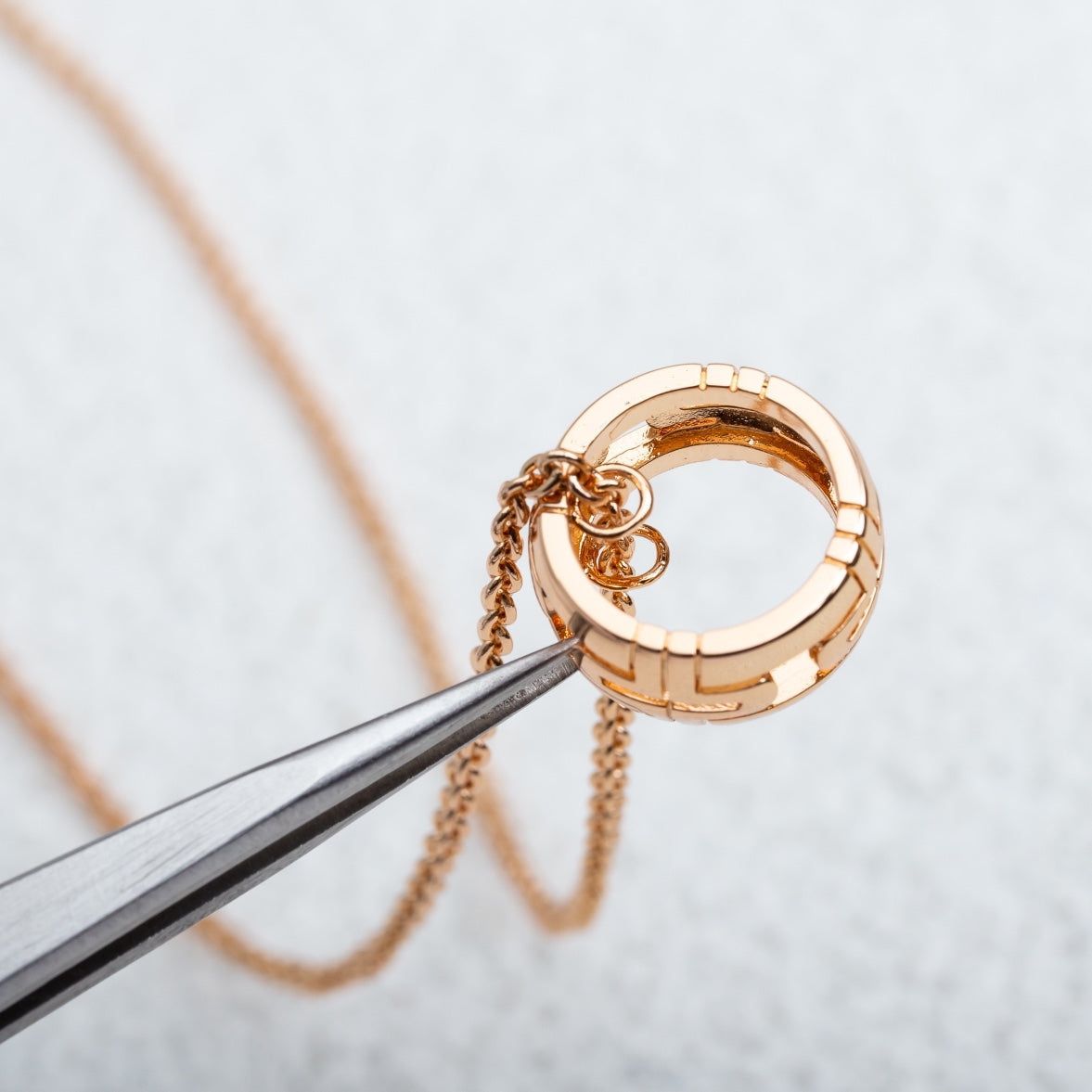 [AURORA]PARENTESI NECKLACE PINK GOLD