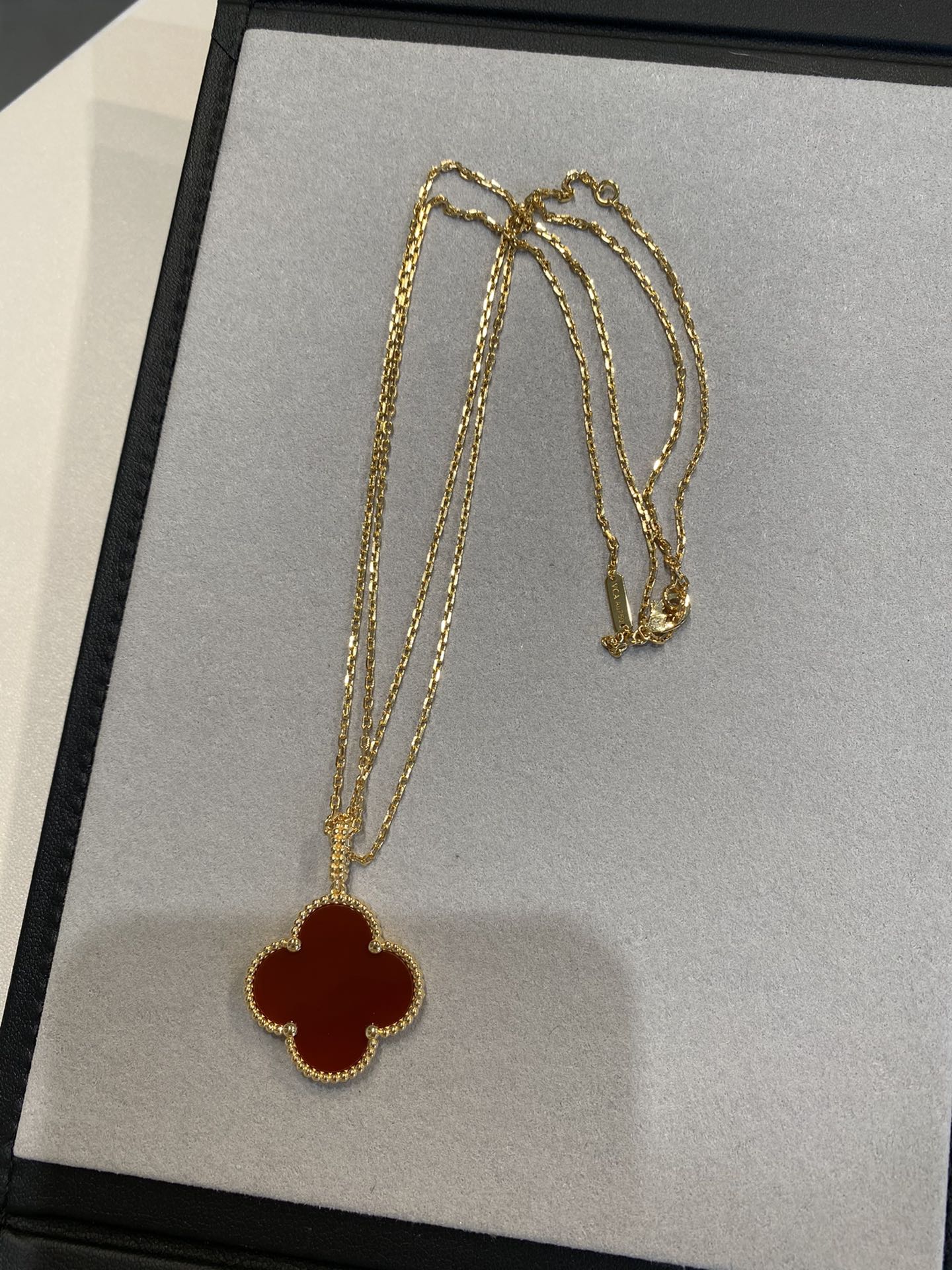 [basloveJW]CLOVER 25MM HALSKETTE GOLD KARNEOL