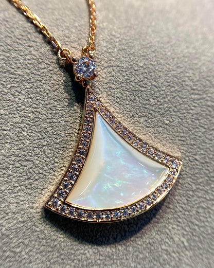 [AURORA]DREAM MOP DIAMANT-HALSKETTE AUS ROTGOLD