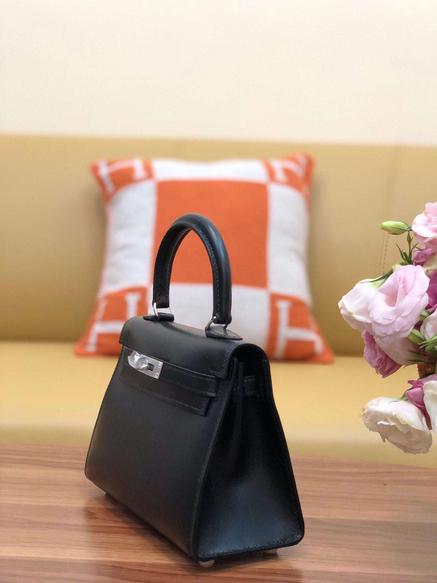 KELLY MINI 20 BAG IN BLACK SMOOTH CALFSKIN WITH SILVER HARDWARE (MADE-TO-ODER)
