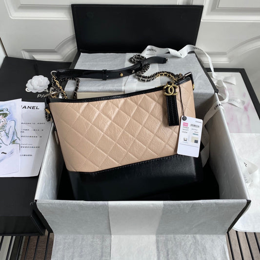 CC GABRIELLE MEDIUM 28 HOBO BAG IN ALMOND BEIGE MIX BLACK CALFSKIN