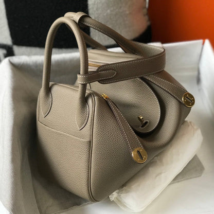 HM LINDY 30 BAG IN PEANUT BROWN CALFSKIN GOLD HARDWARE