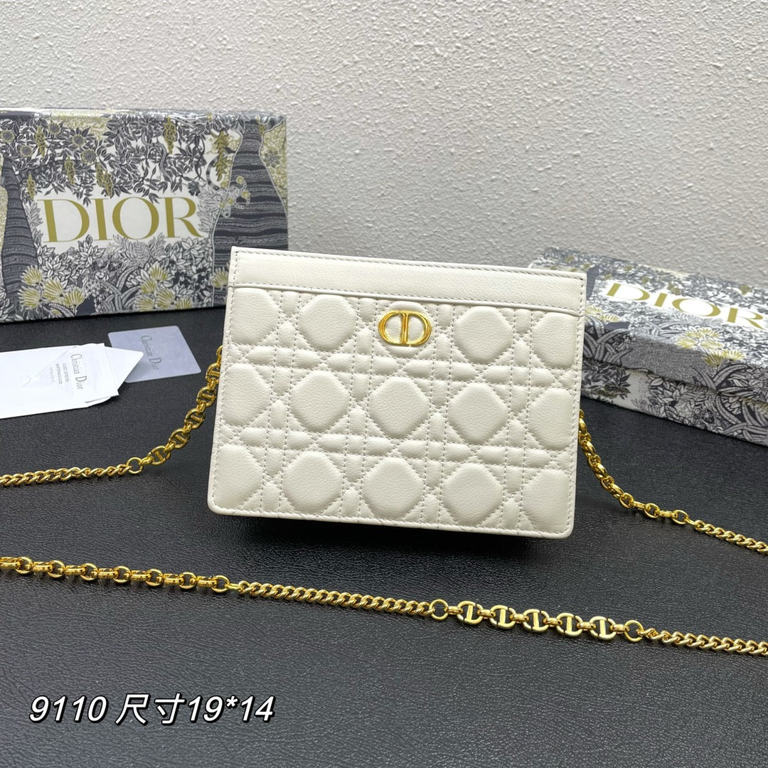 CARO POUCH 19 BAG IN WHITE CALFSKIN