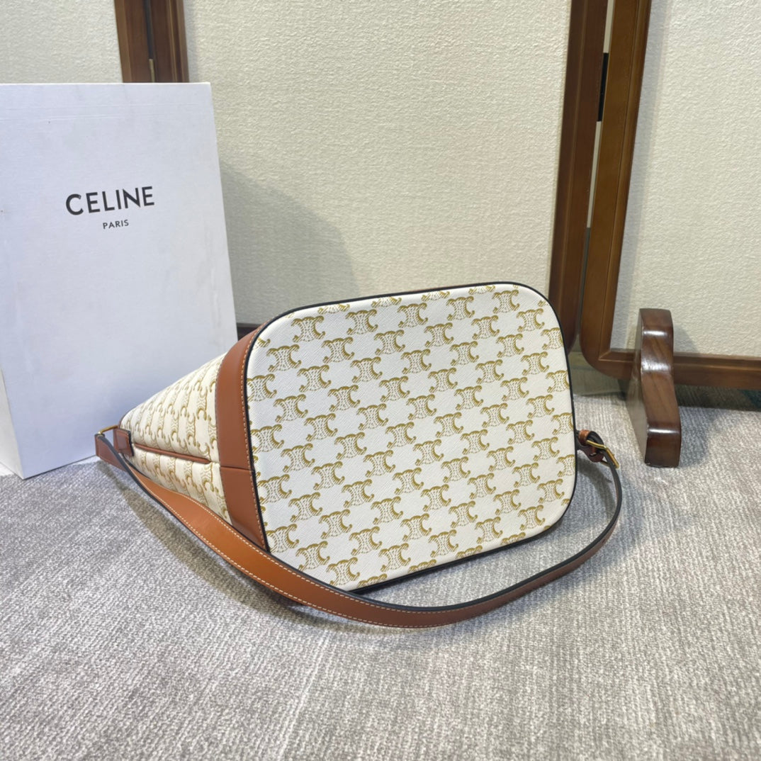 BUCKET 33 IN WHITE TRIOMPHE CANVAS AND BRONZE BROWN CALFSKIN TRIM