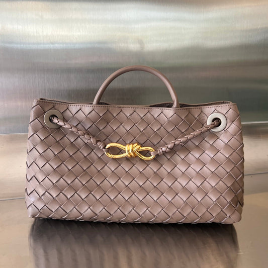 SMALL ANDIAMO 29 IN BEAVER BROWN LAMBSKIN
