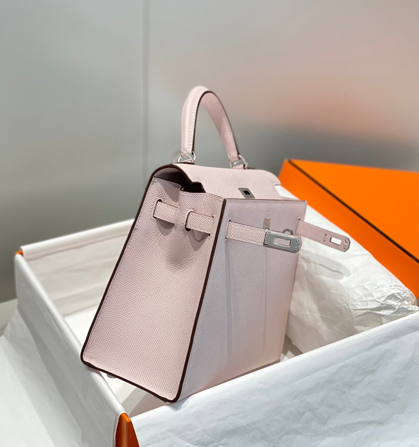 KELLY 25CM IN EPSOM MAUVE SWIFT CALFSKIN SILVER HARDWARE