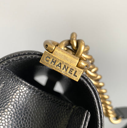 SMALL BOY BAG 20 IN BLACK LAMBSKIN GOLD HARDWARE