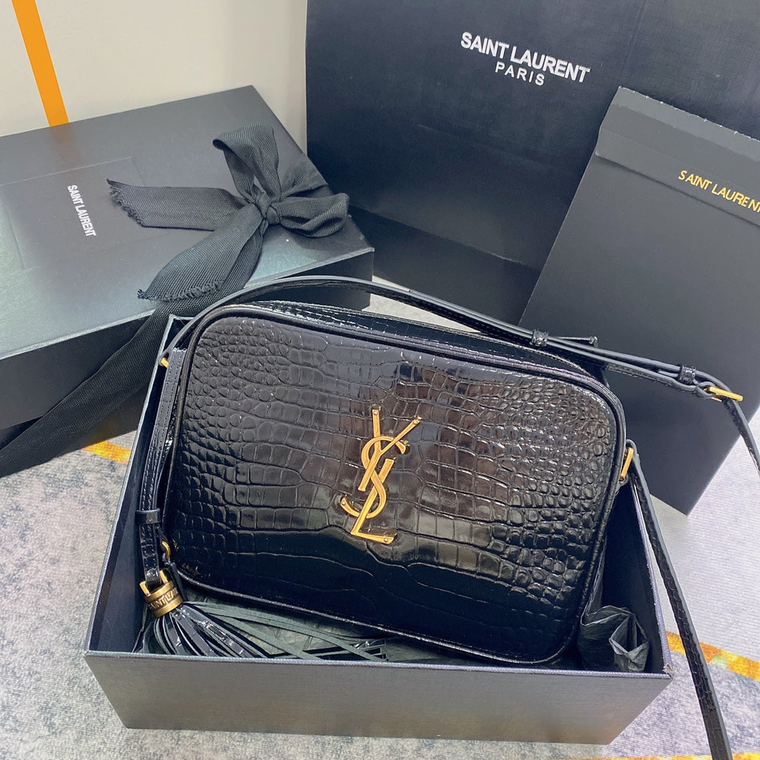 LOU CAMERA BAG 23 IN BLACK CROCODILE PATTERN CALFSKIN GOLD LOGO