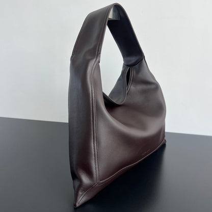 LARGE HOP 46 IN CHOCOLATE LAMBSKIN