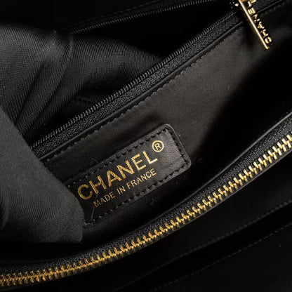 GST BLACE LEATHER SHOPPING BAG WITH GOLD HARDWARE