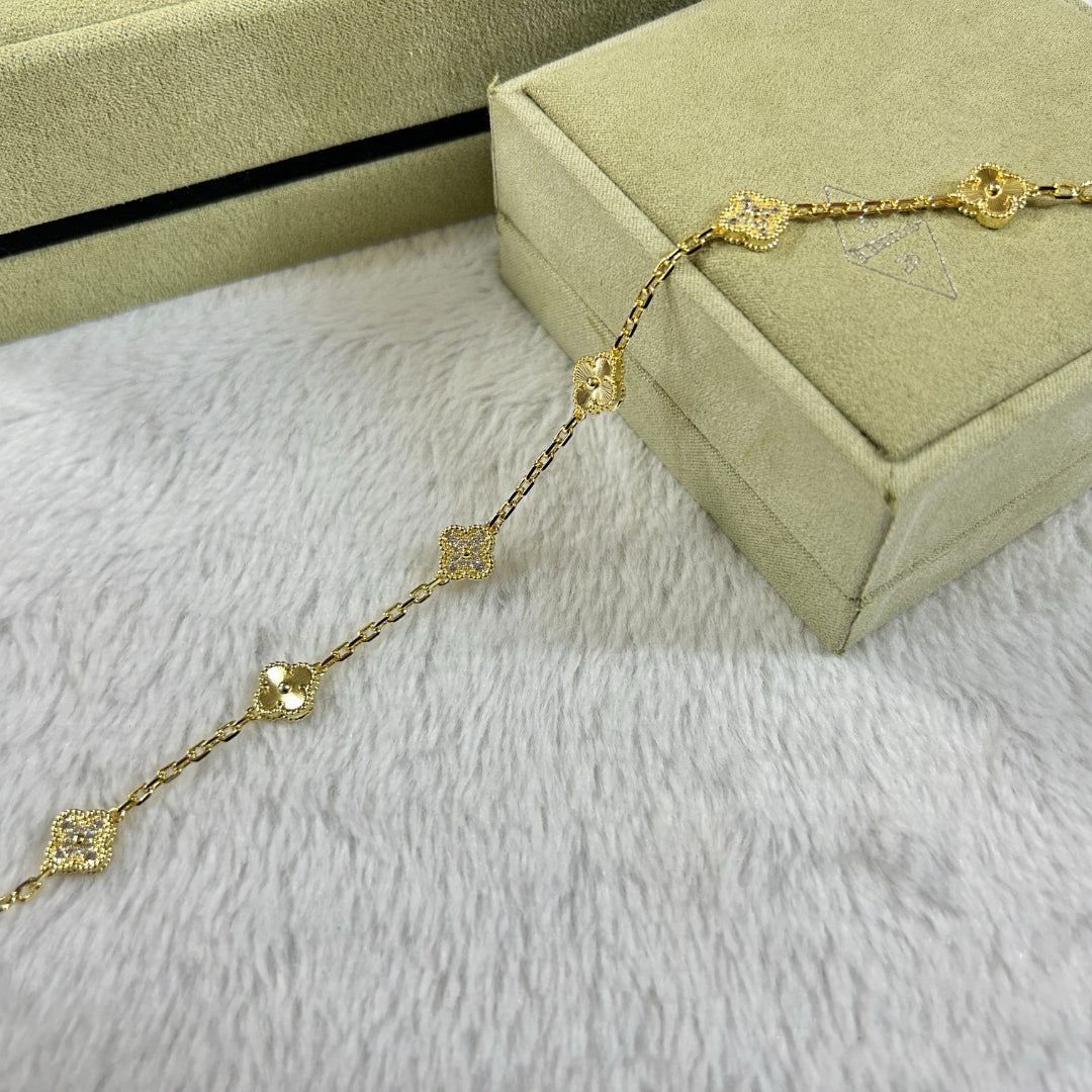 [AURORA]CLOVER 6 MOTIF DIAMOND LASER BRACELET