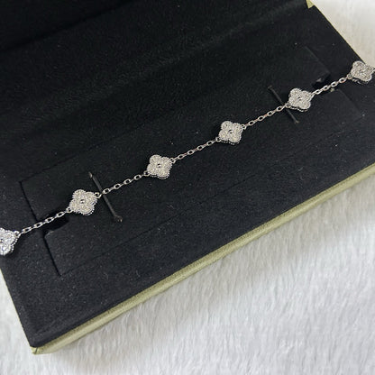 [AURORA]CLOVER 6 MOTIF DIAMOND BRACELET