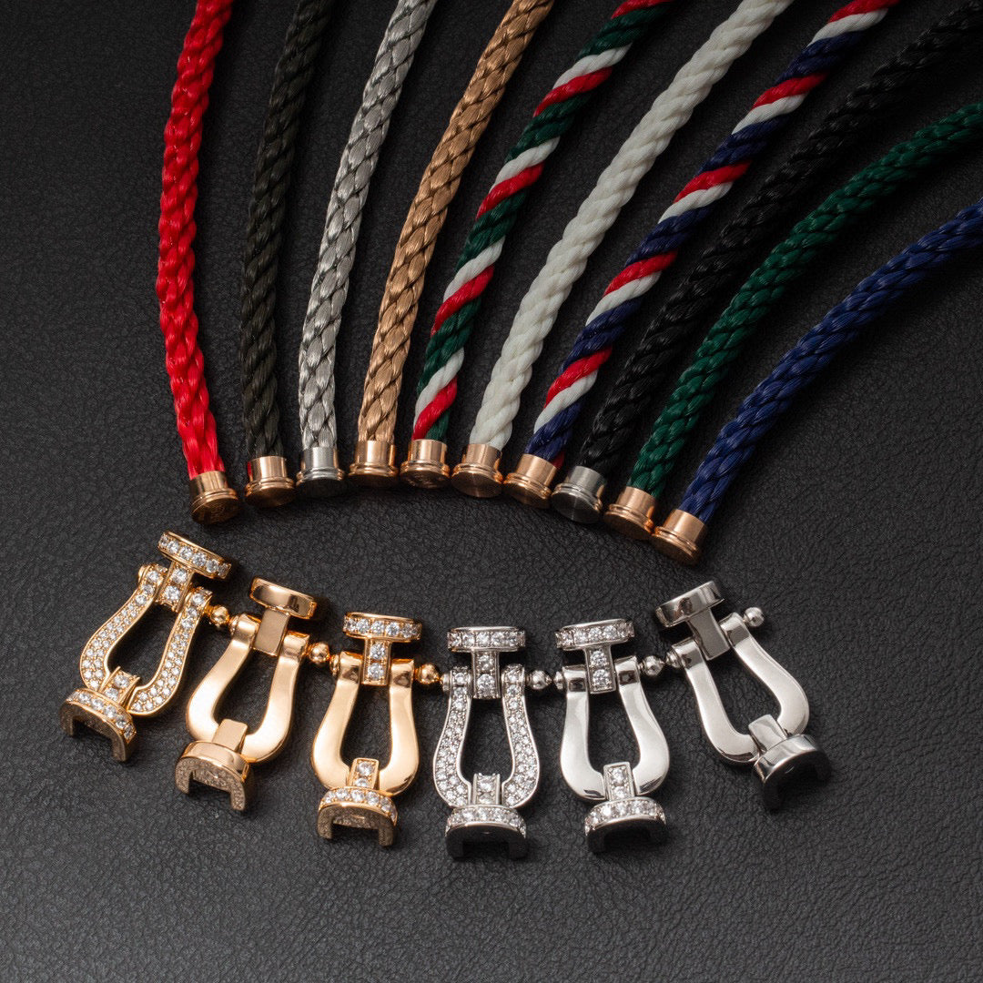 [AURORA]FORCE LARGE HORSESHOE HALF DIAMOND BRACELET GOLD