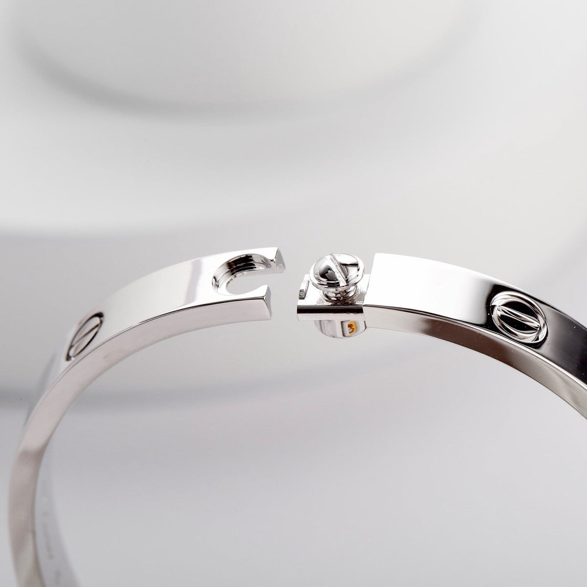 [AURORA]LOVE BRACELET 6.1MM NO DIAMONDS