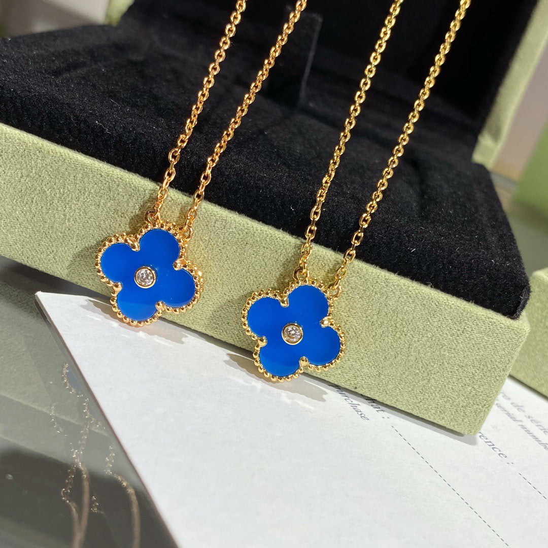 [AURORA]CLOVER 15MM DIAMOND AND BLUE AGATE NECKLACE