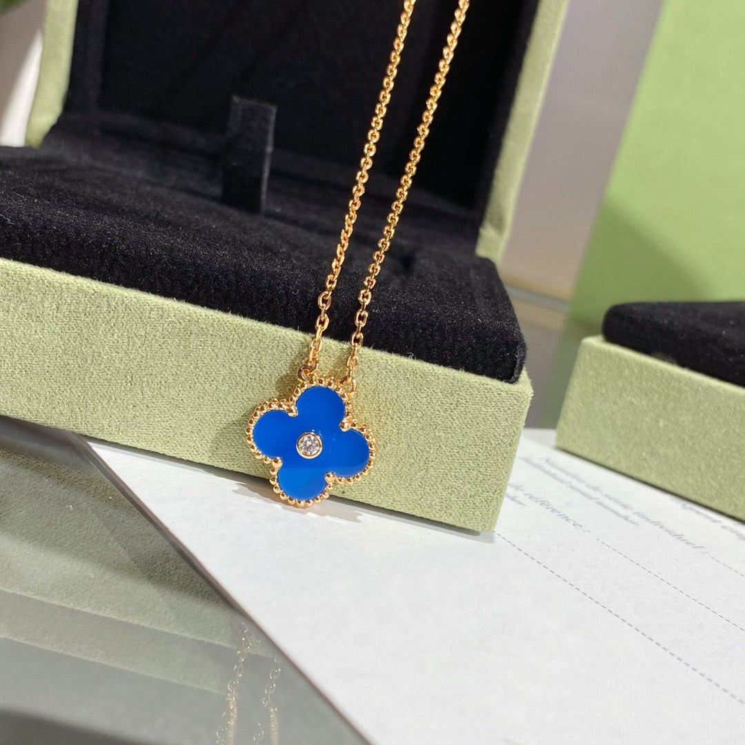 [AURORA]CLOVER 15MM DIAMOND AND BLUE AGATE NECKLACE