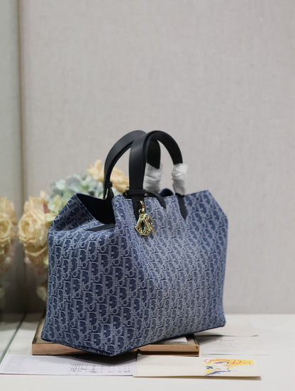 LARGE TOUJOURS 37 BLUE DENIM OBLIQUE JACQUARD