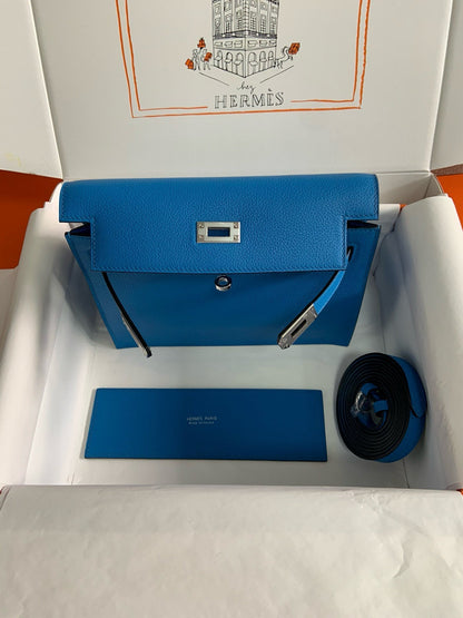 KELLY DANSE 22 EVERCOLOR BLUE IN CALFSKIN SILVER HARDWARE