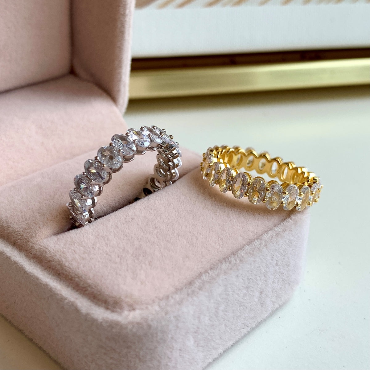 [AURORA]Ornate Oval Cut Tennis Ring