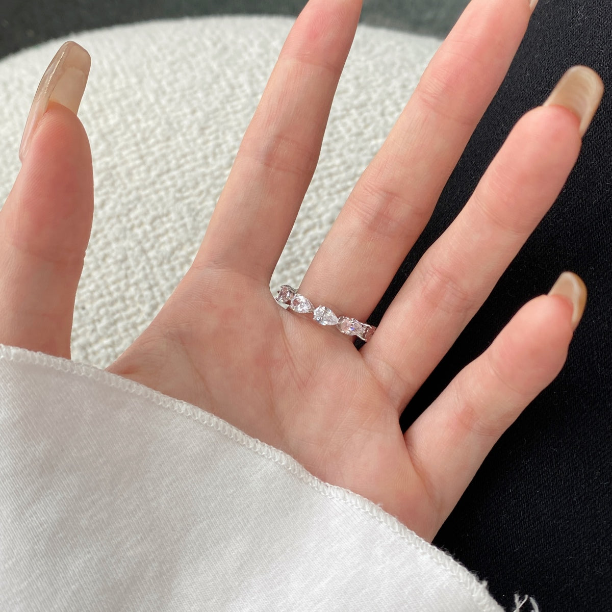 [AURORA]Exquisite Pear Cut Tennis Ring