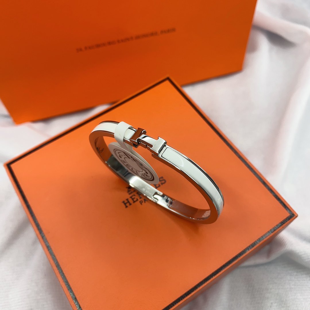 [AURORA]CLASSIC HM CLIC WHITE 8MM ENAMEL BRACELET