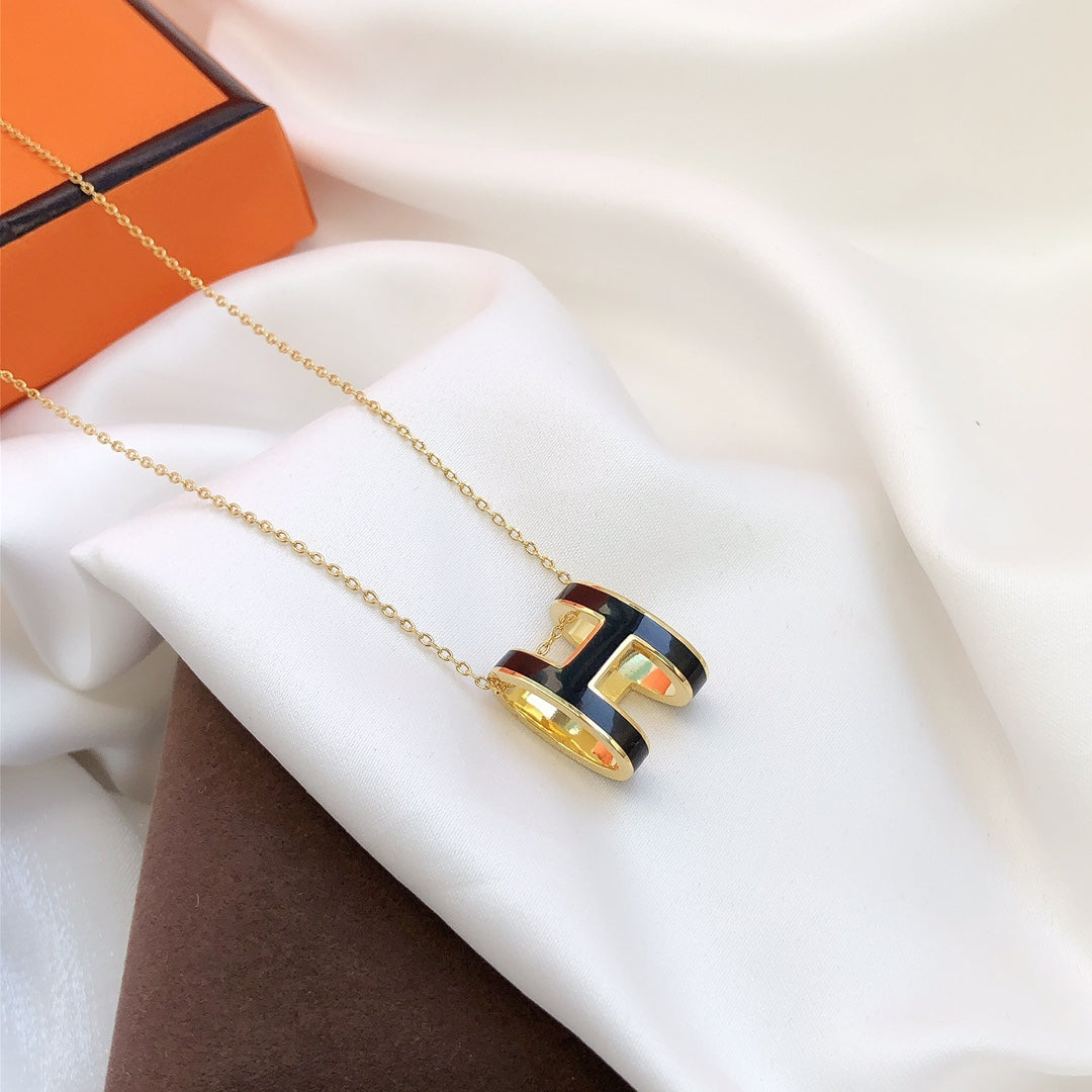 [AURORA]HM CLIC BLACK ENAMEL GOLD NECKLACE