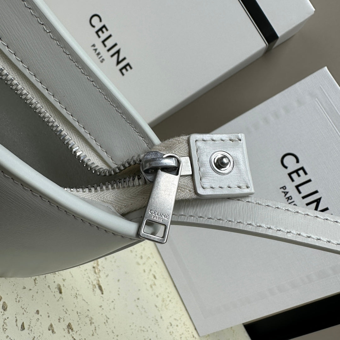 MINI 22 TILLY BAG IN WHITE SHINNY CALFSKIN