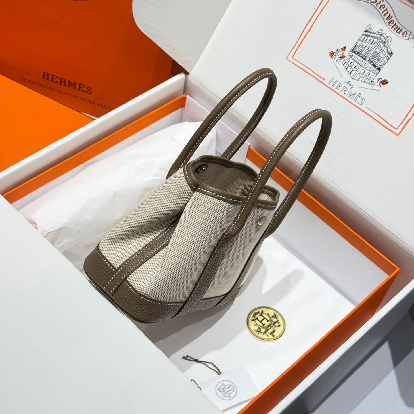 GARDEN PARTY 23CM IN WHITE TOILETS COTTON CANVAS AND TAUPE CALFSKIN
