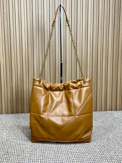 DRAWSTRING CHAIN STRAP SHOULDER BAG 39 IN TORTILLA BROWN QUILTED CALFSKIN