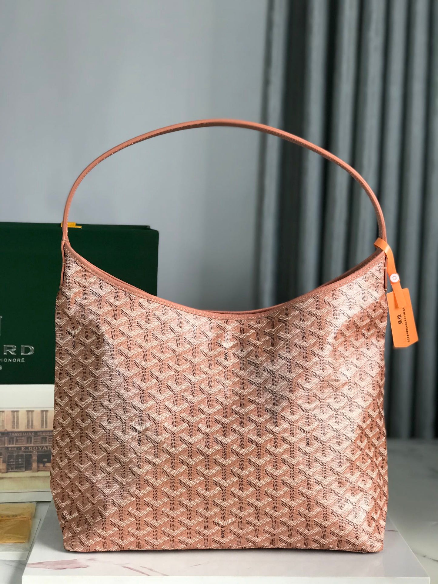 HOBO BOHÈME 42 IN MANHATTAN PINK GOYARDINE CANVAS AND LAMBSKIN